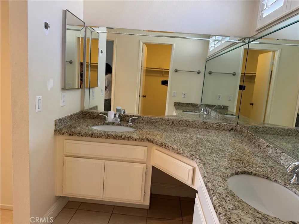 2310 Applewood Fullerton, CA 92833