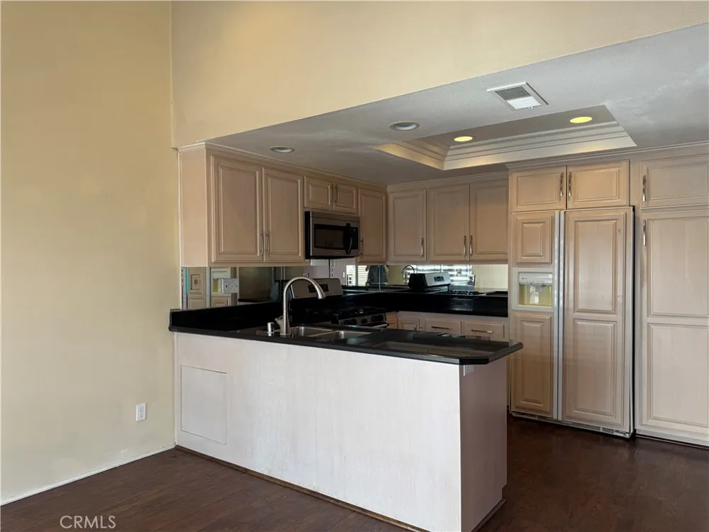 2310 Applewood Fullerton, CA 92833