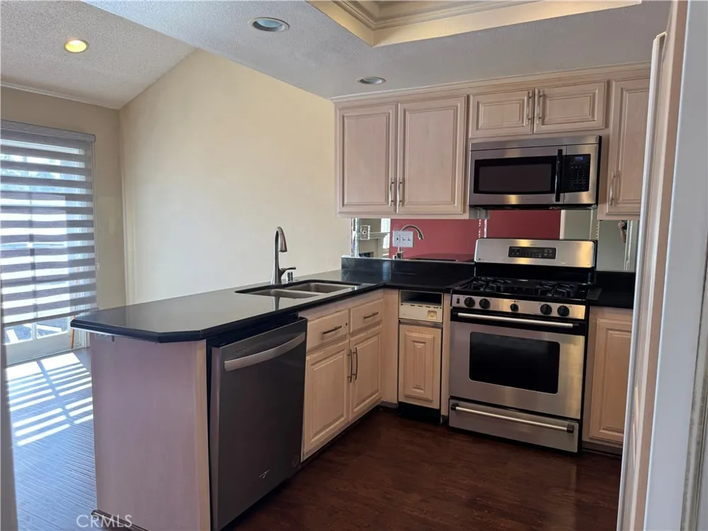 2310 Applewood Fullerton, CA 92833