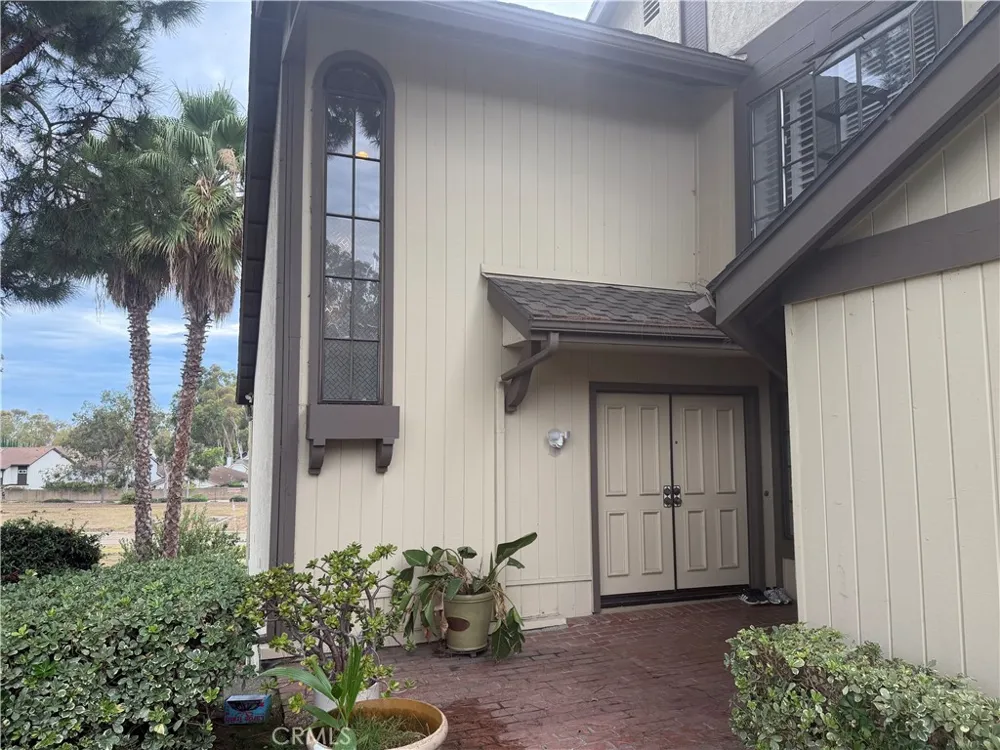 2310 Applewood Fullerton, CA 92833