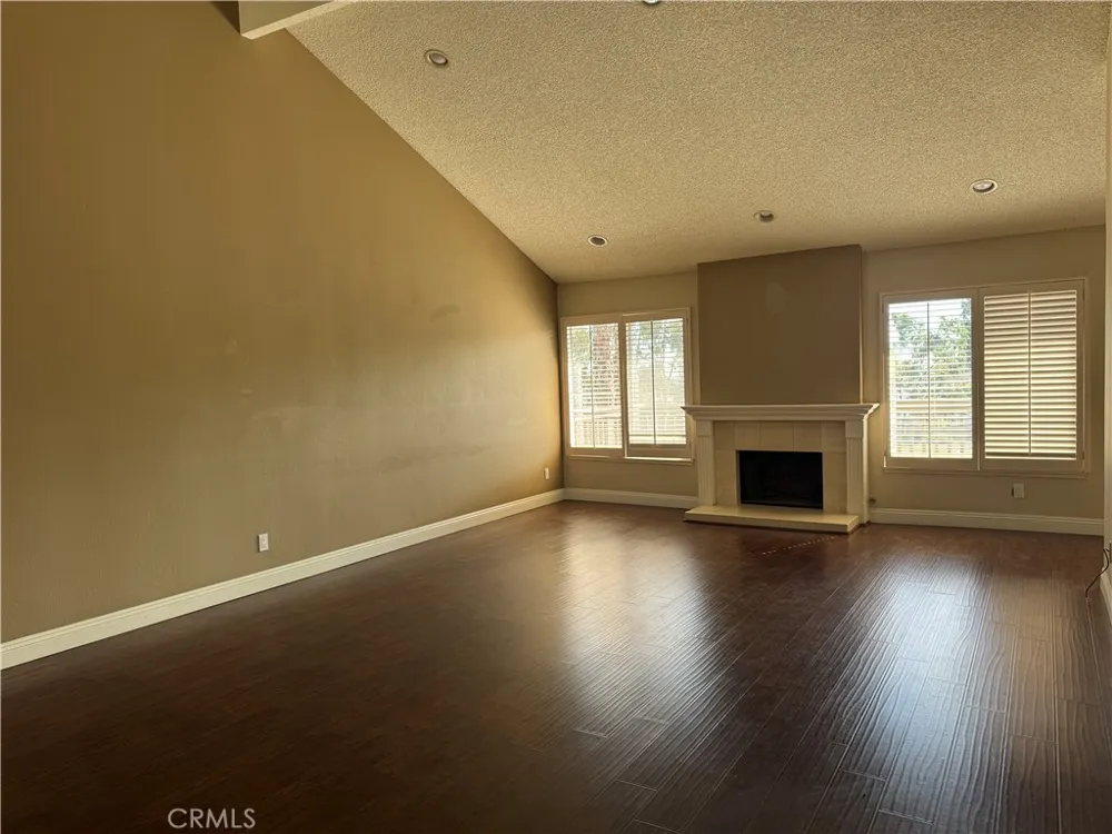 2310 Applewood Fullerton, CA 92833