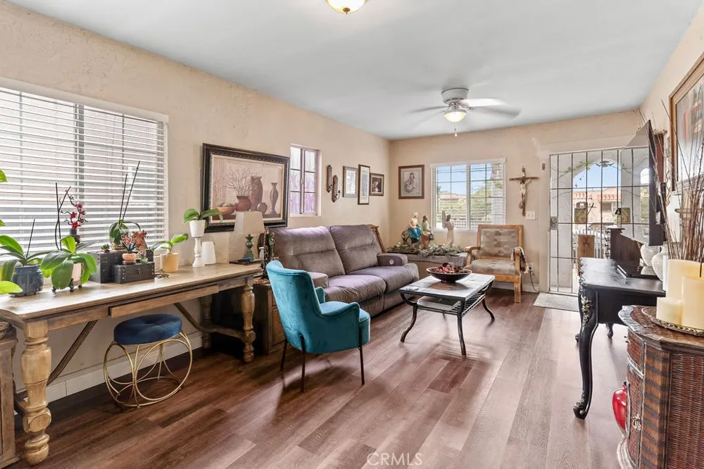 115 E Hardy Inglewood, CA 90301