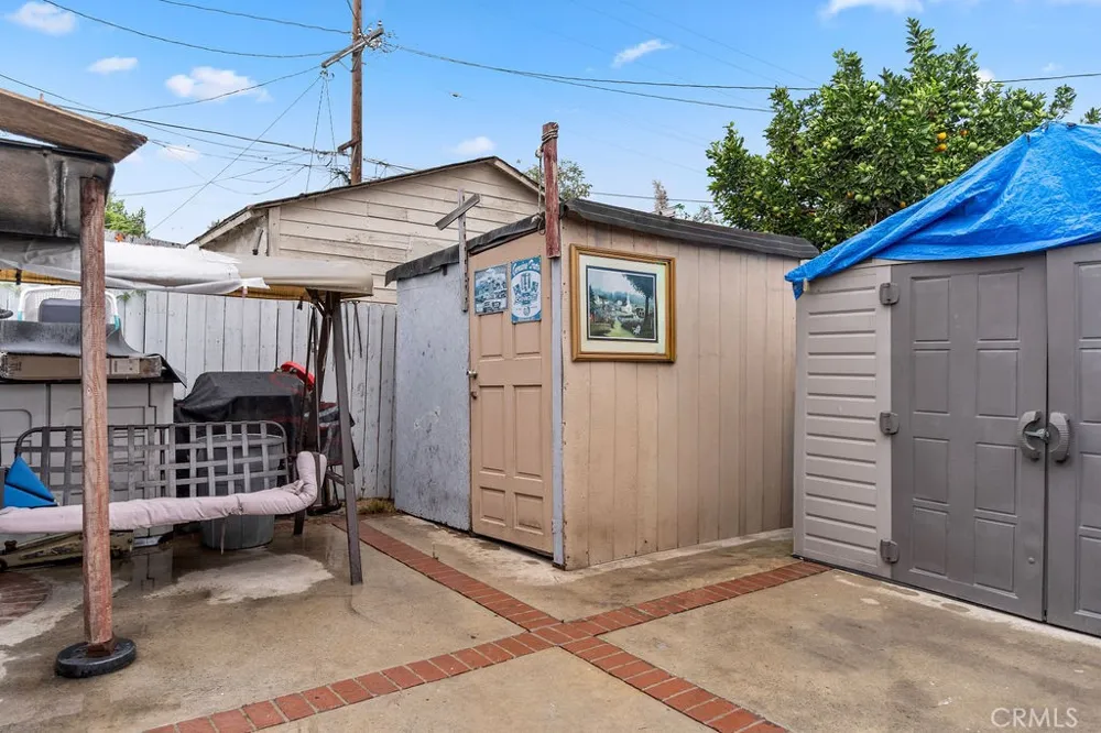 115 E Hardy Inglewood, CA 90301