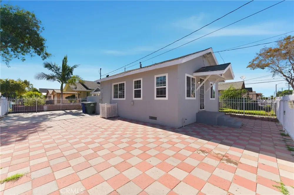 3738 Duane Way South Gate, CA 90280
