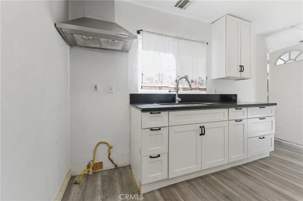 3738 Duane Way South Gate, CA 90280