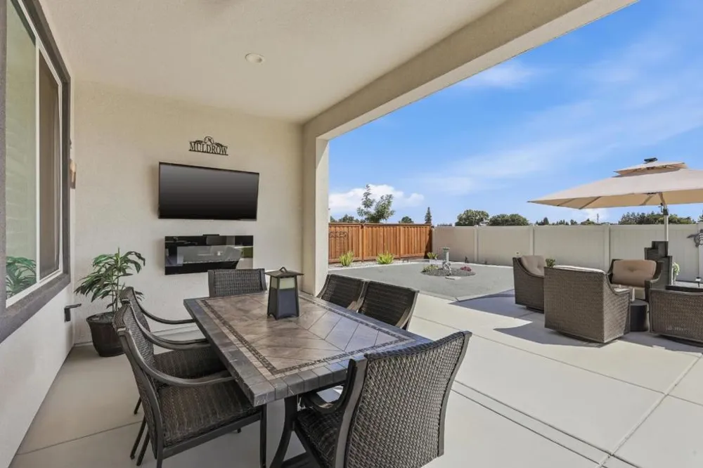 1158 Crescent Avenue Manteca, CA 95336