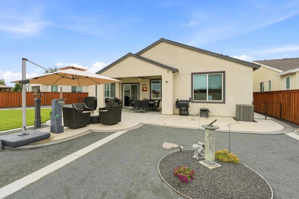 1158 Crescent Avenue Manteca, CA 95336