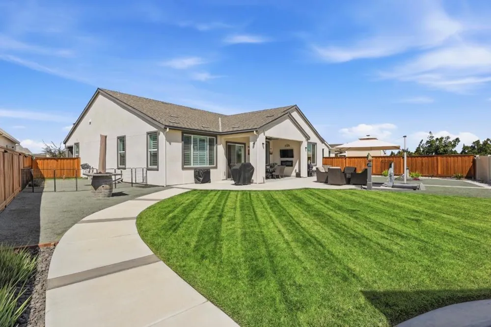 1158 Crescent Avenue Manteca, CA 95336