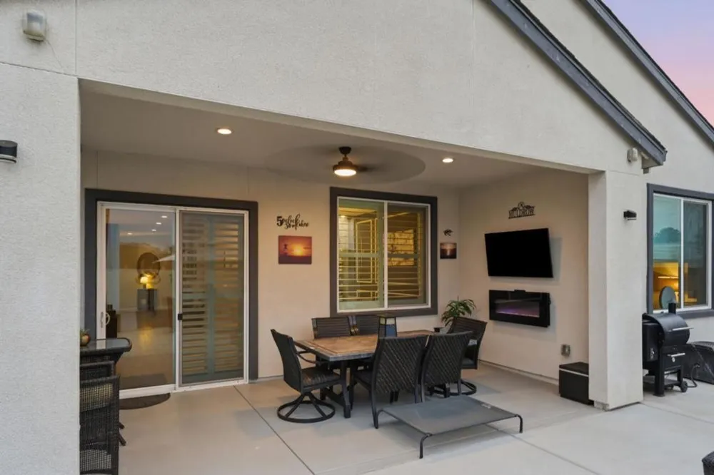 1158 Crescent Avenue Manteca, CA 95336