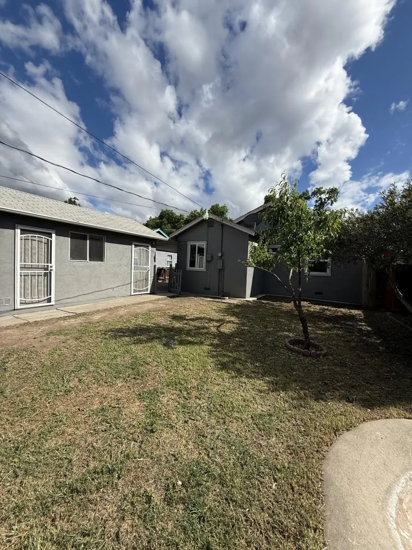 1809 Idalou Avenue Modesto, CA 95350