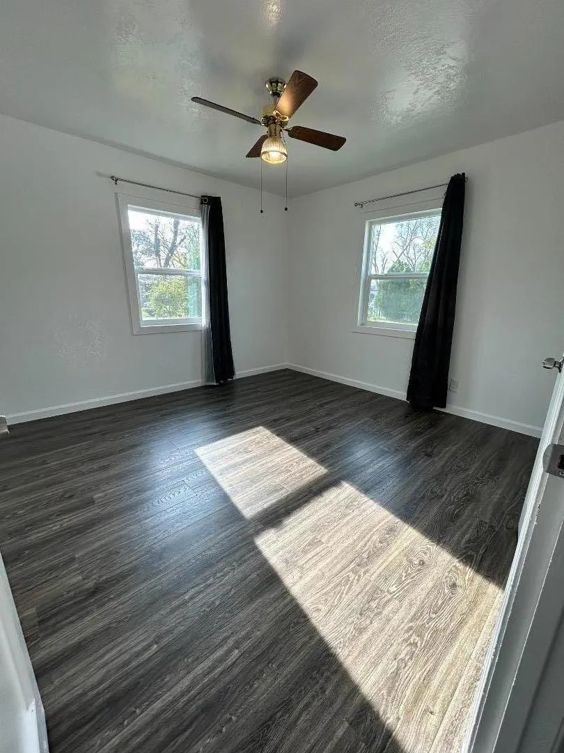 1809 Idalou Avenue Modesto, CA 95350