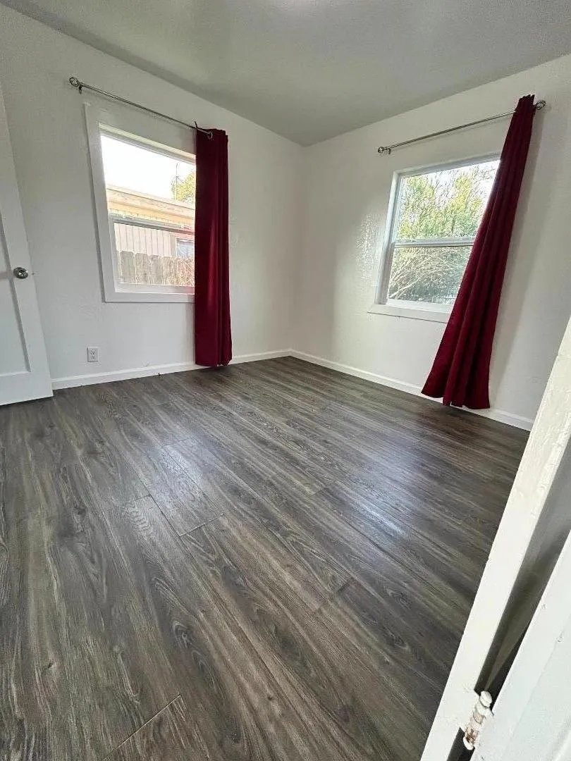 1809 Idalou Avenue Modesto, CA 95350