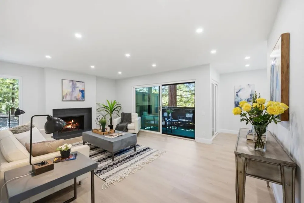 3322 Brittan Avenue #4 San Carlos, CA 94070