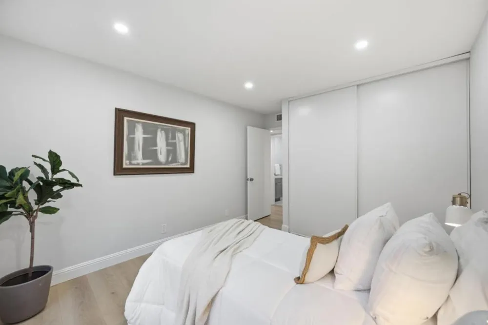 3322 Brittan Avenue #4 San Carlos, CA 94070