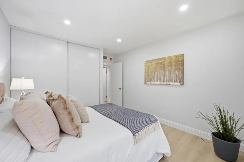 3322 Brittan Avenue #4 San Carlos, CA 94070