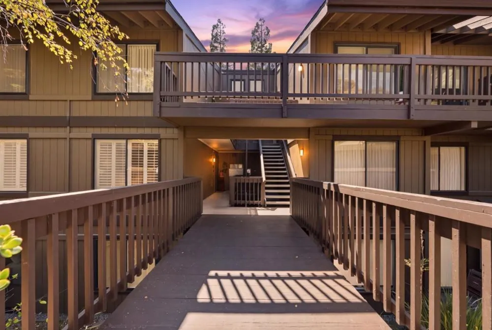3322 Brittan Avenue #4 San Carlos, CA 94070