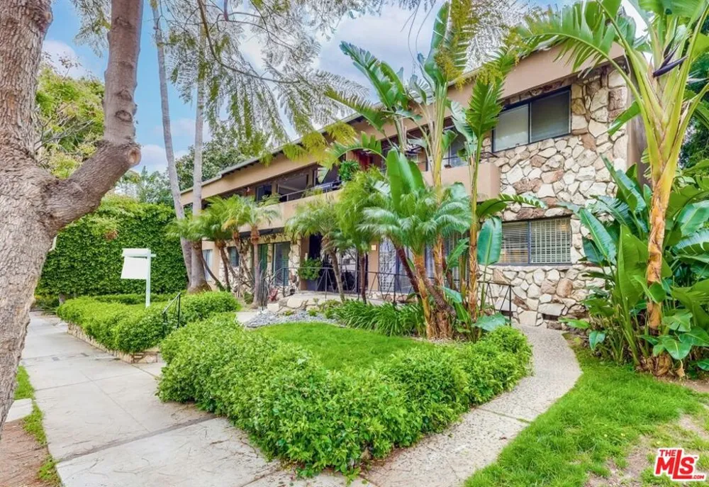 1275 Havenhurst Drive #4 West Hollywood, CA 90046