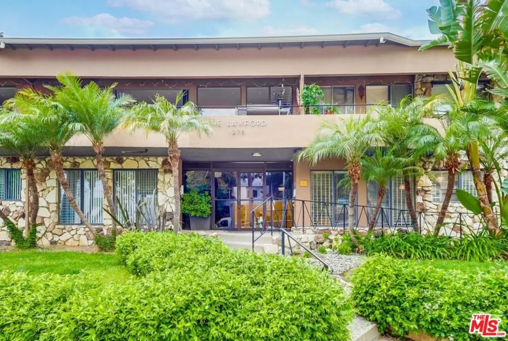 1275 Havenhurst Drive #4 West Hollywood, CA 90046