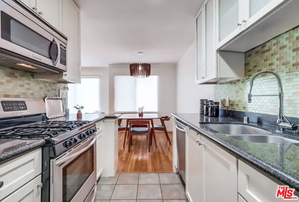 1275 Havenhurst Drive #4 West Hollywood, CA 90046