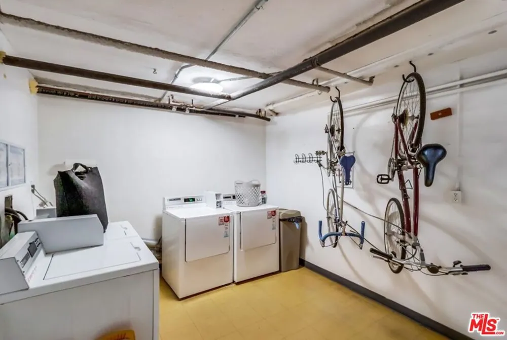 1275 Havenhurst Drive #4 West Hollywood, CA 90046