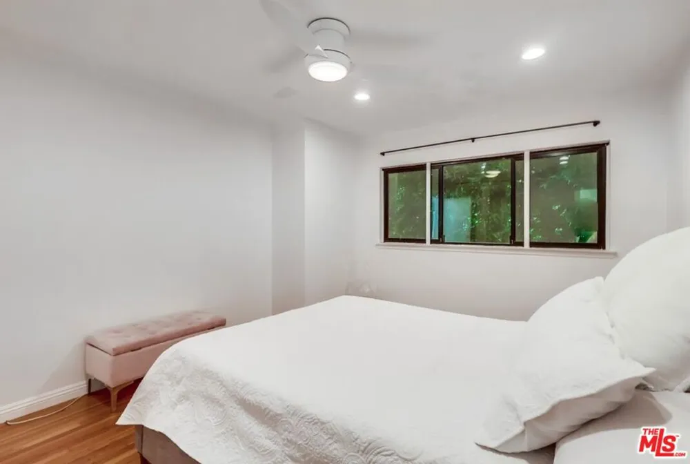 1275 Havenhurst Drive #4 West Hollywood, CA 90046