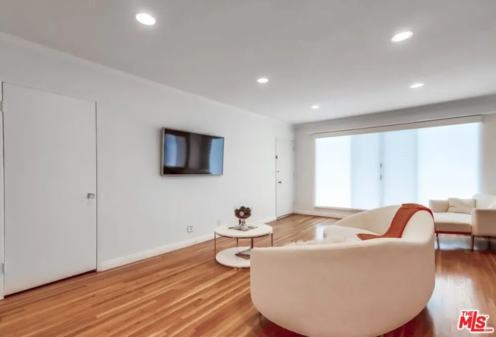 1275 Havenhurst Drive #4 West Hollywood, CA 90046