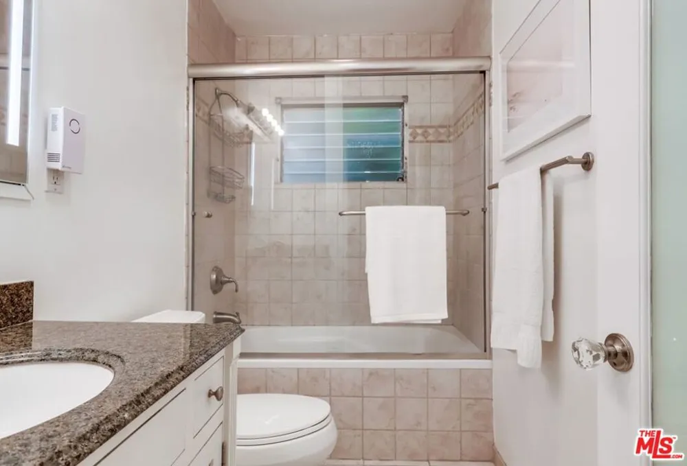 1275 Havenhurst Drive #4 West Hollywood, CA 90046