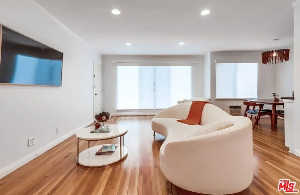 1275 Havenhurst Drive #4 West Hollywood, CA 90046