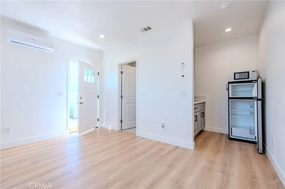 10691 McKeen Studio Street Garden Grove, CA 92843