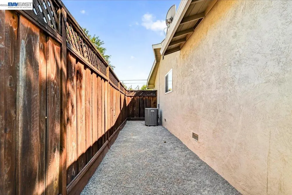 961 Essex St Livermore, CA 94550