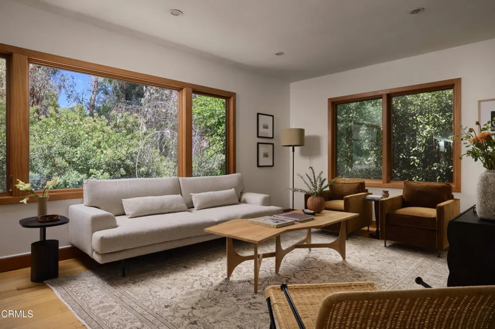 9616 Highland Gorge Drive Beverly Hills, CA 90210