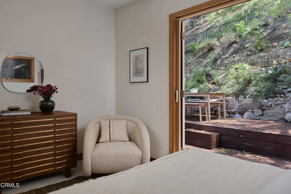 9616 Highland Gorge Drive Beverly Hills, CA 90210