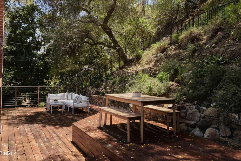 9616 Highland Gorge Drive Beverly Hills, CA 90210