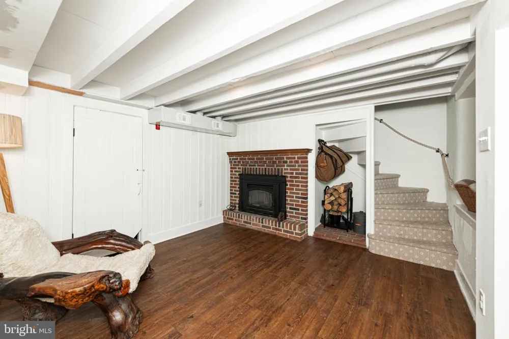 2 HARTMAN RUN Phoenixville, PA 19460