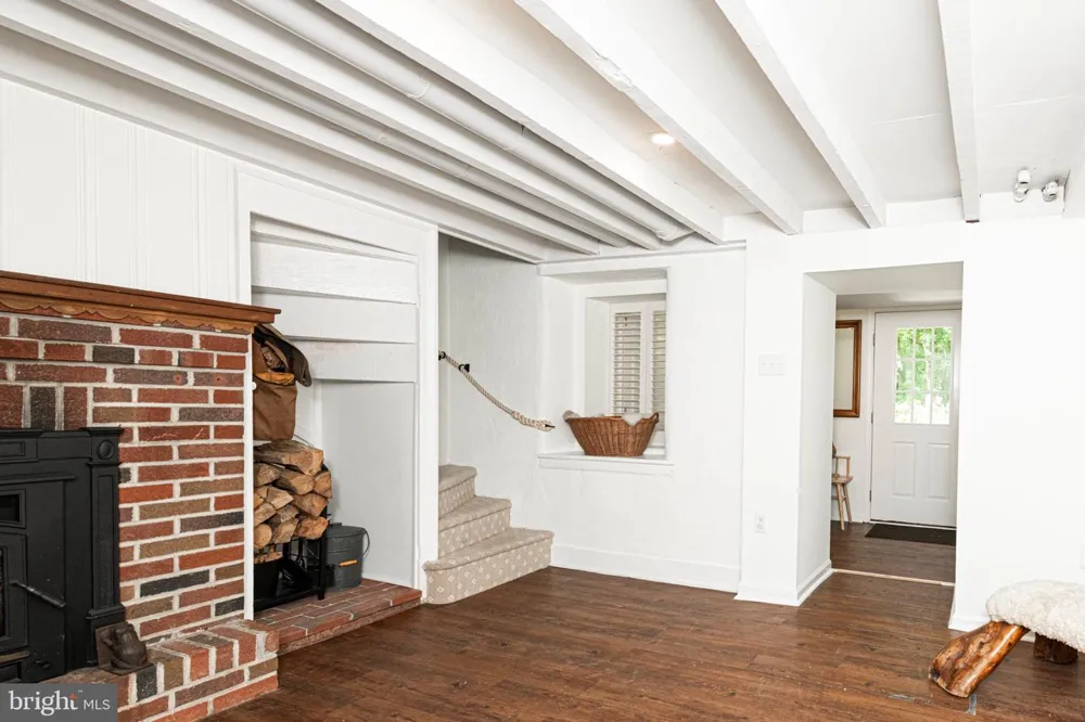 2 HARTMAN RUN Phoenixville, PA 19460
