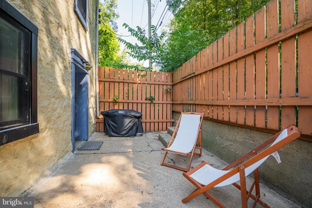 2 HARTMAN RUN Phoenixville, PA 19460