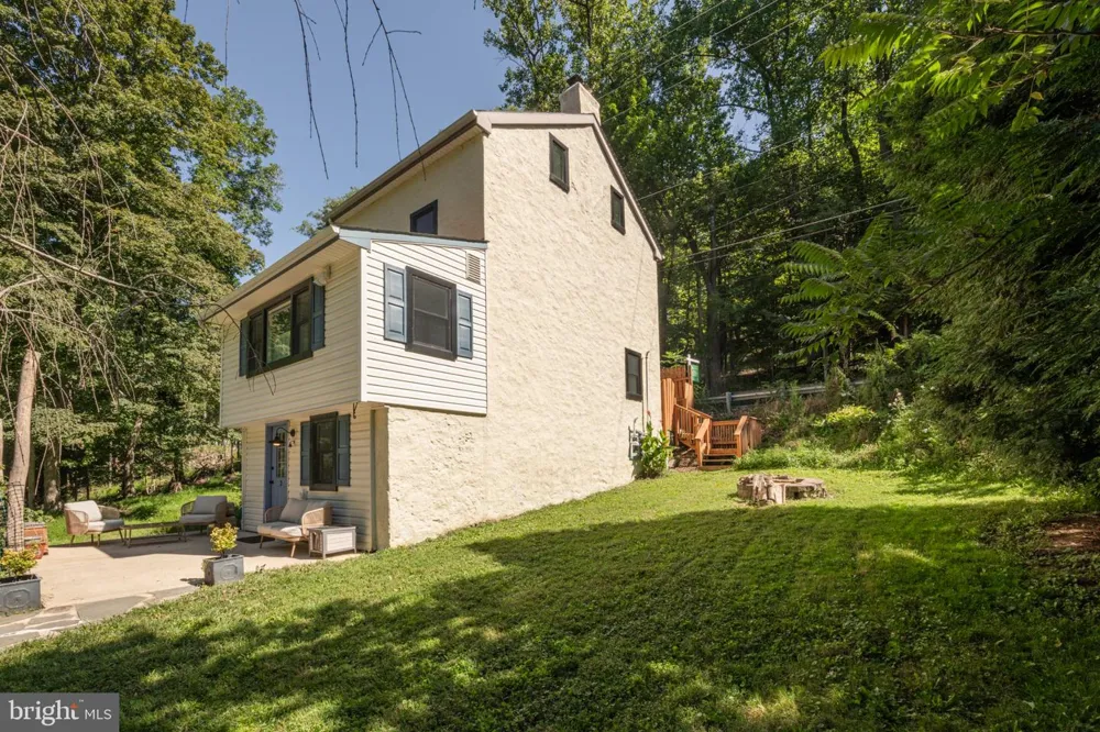 2 HARTMAN RUN Phoenixville, PA 19460