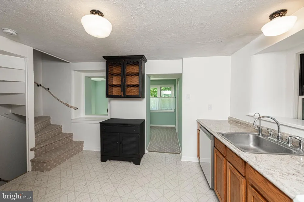 2 HARTMAN RUN Phoenixville, PA 19460
