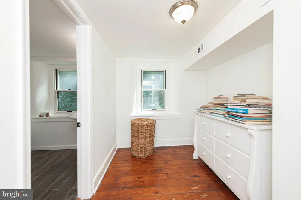 2 HARTMAN RUN Phoenixville, PA 19460