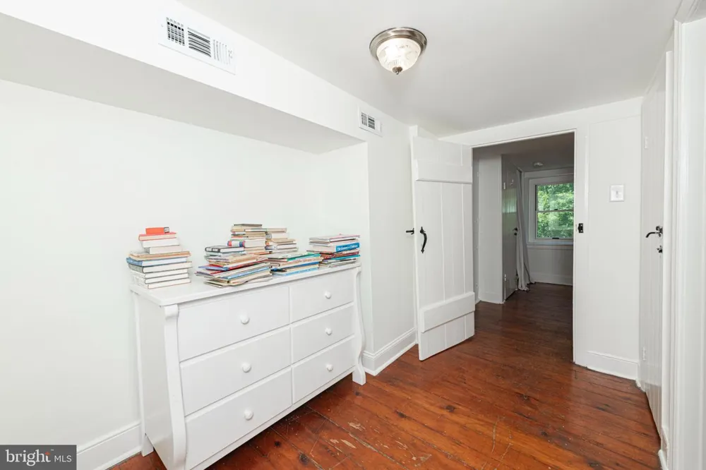 2 HARTMAN RUN Phoenixville, PA 19460