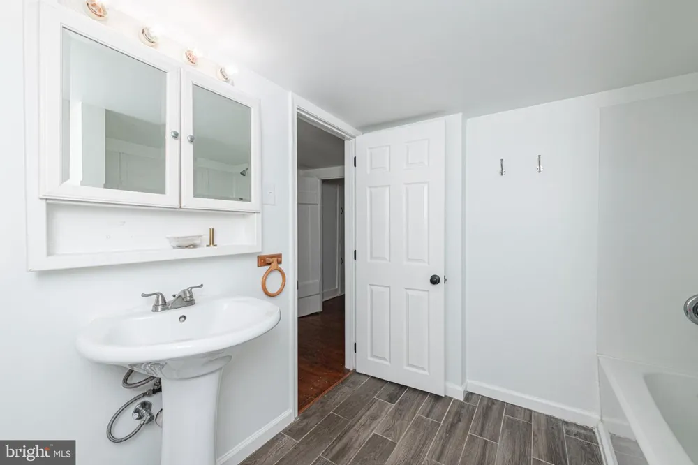 2 HARTMAN RUN Phoenixville, PA 19460