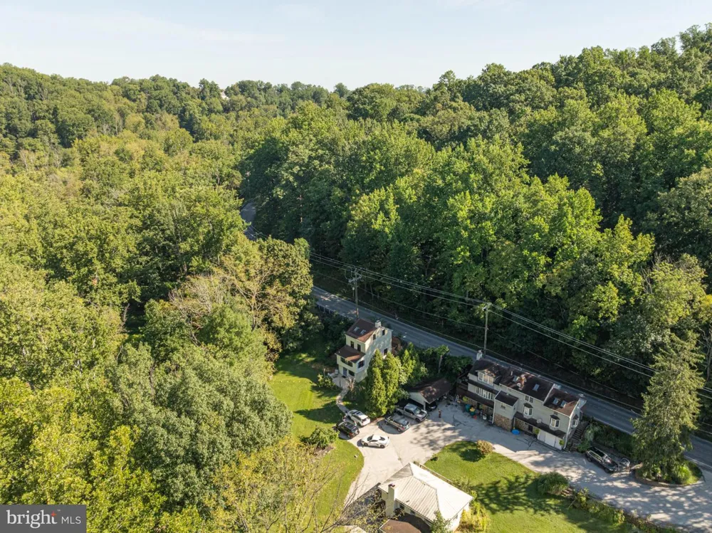 2 HARTMAN RUN Phoenixville, PA 19460
