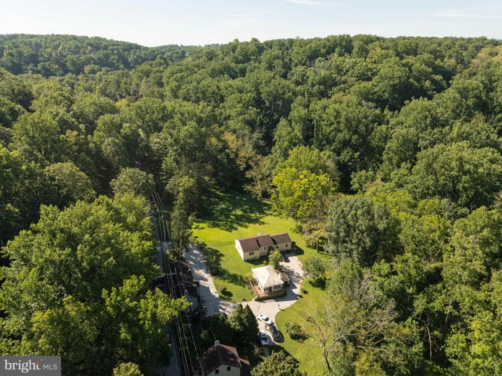 2 HARTMAN RUN Phoenixville, PA 19460