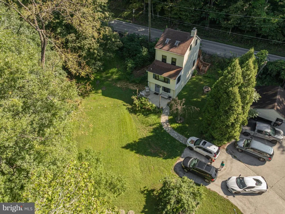 2 HARTMAN RUN Phoenixville, PA 19460