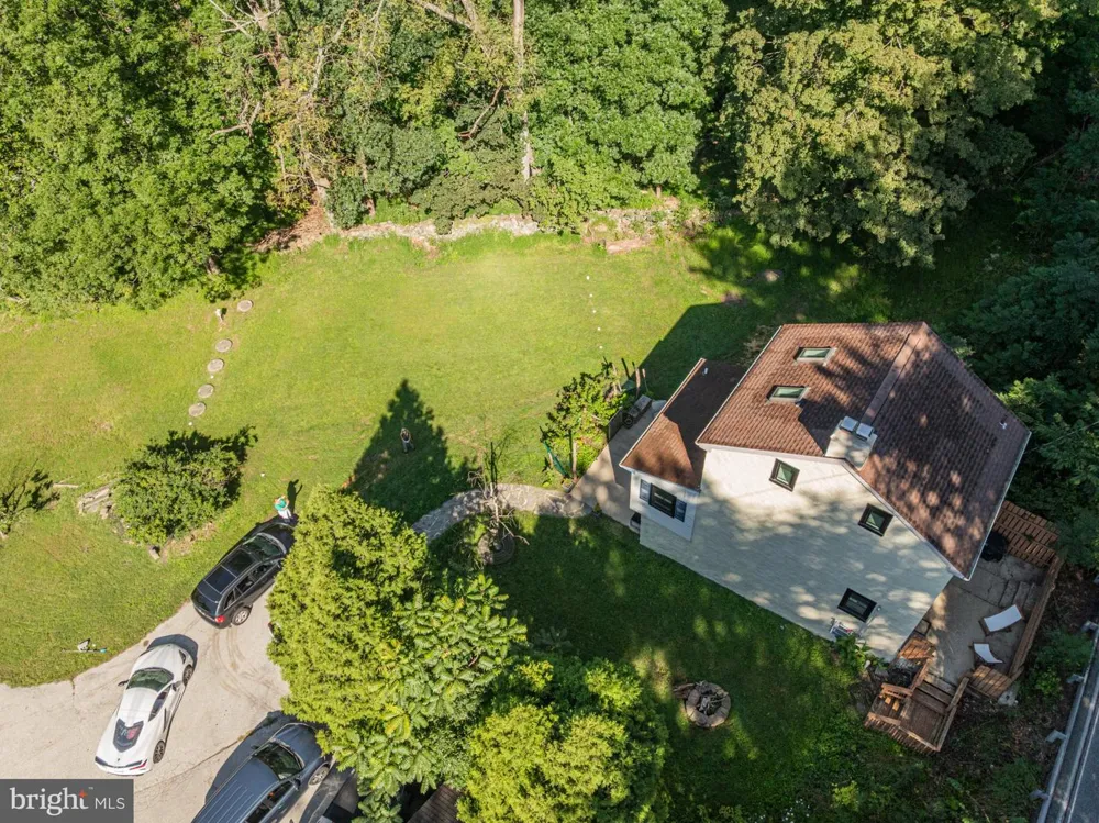 2 HARTMAN RUN Phoenixville, PA 19460