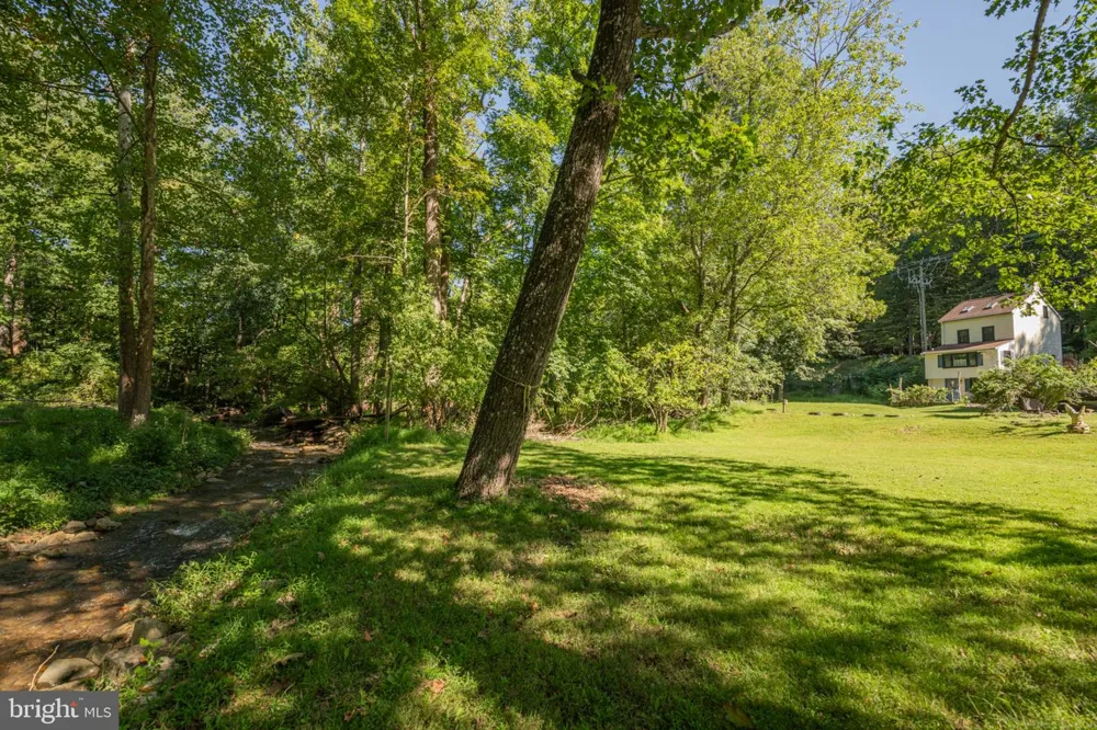 2 HARTMAN RUN Phoenixville, PA 19460