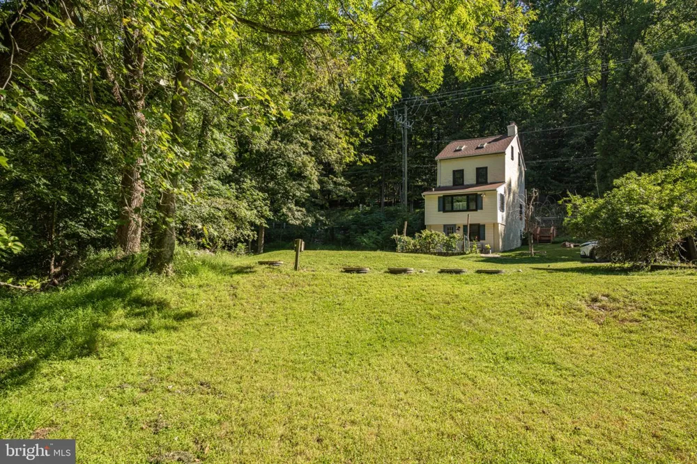 2 HARTMAN RUN Phoenixville, PA 19460
