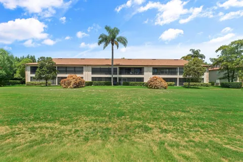 1502 PINECREST CIRCLE #C