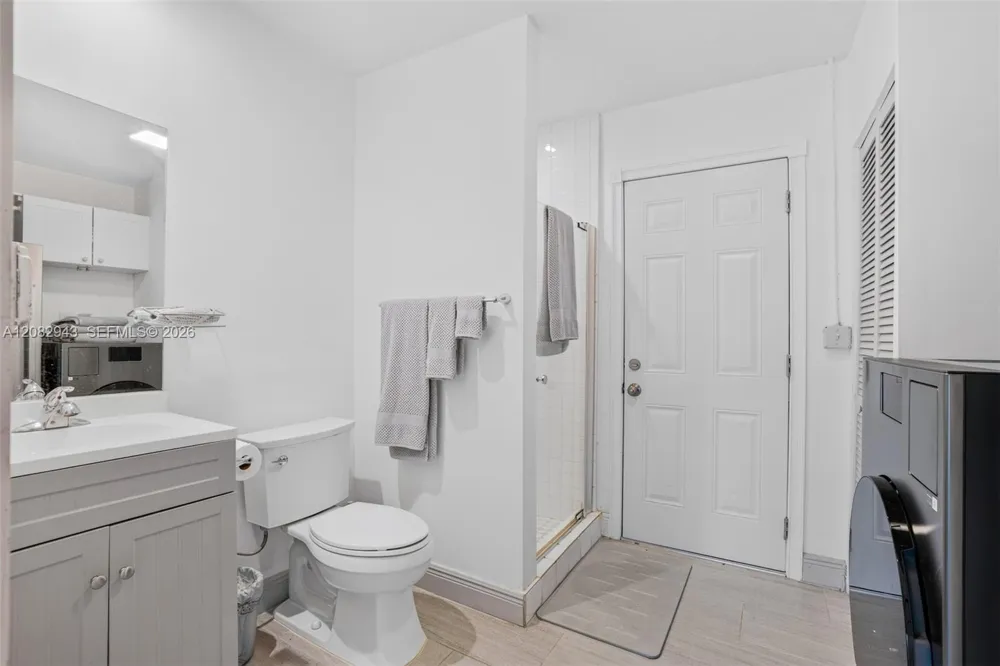 2100 SW 23rd Ter Fort Lauderdale, FL 33312