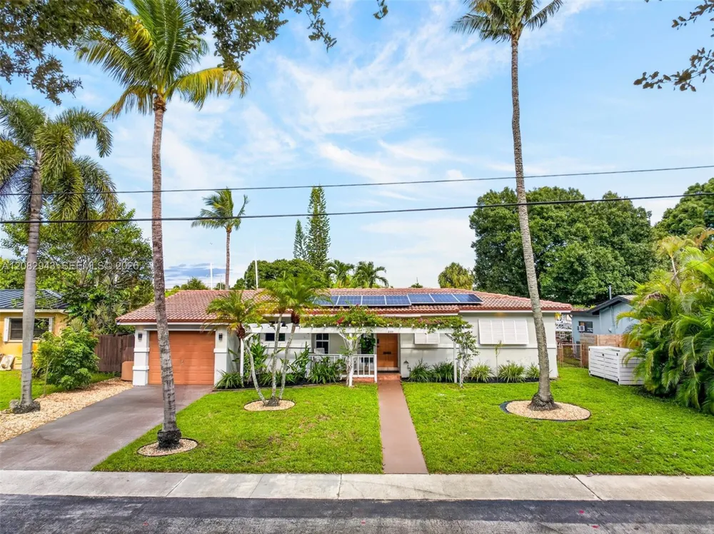 2100 SW 23rd Ter Fort Lauderdale, FL 33312